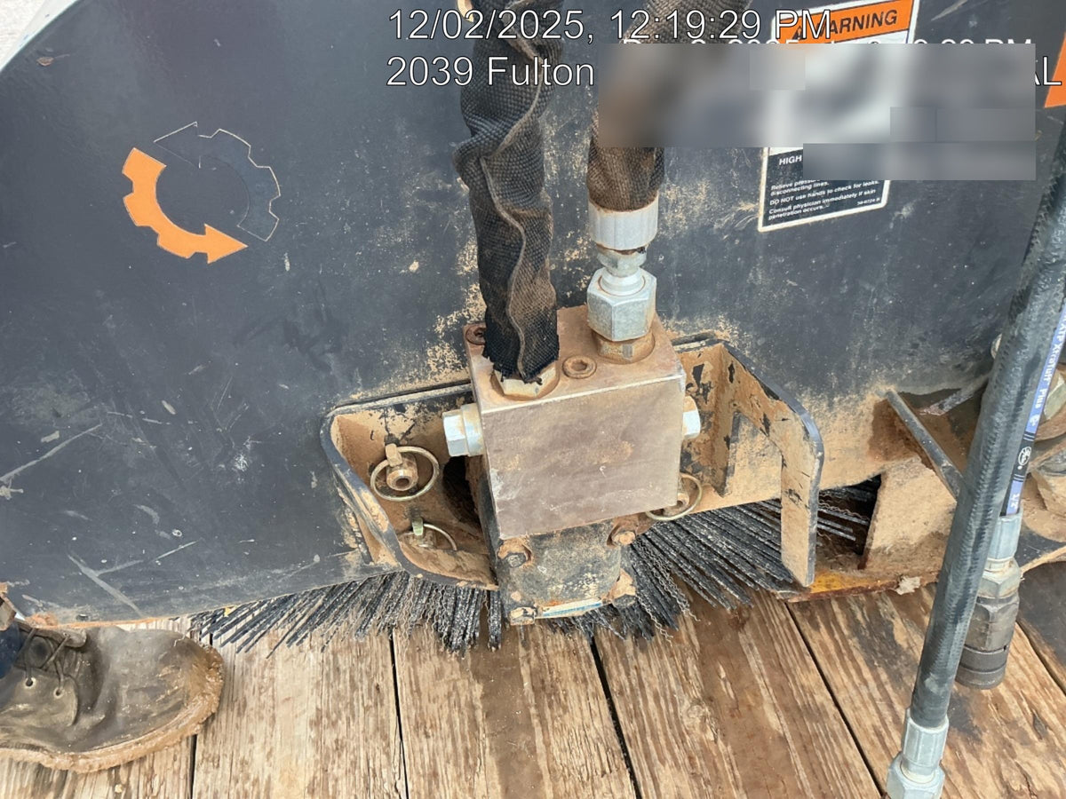 2021 PALADIN Sweepster SB72