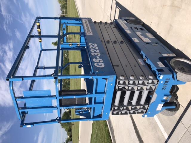 2018 GENIE GS-3232