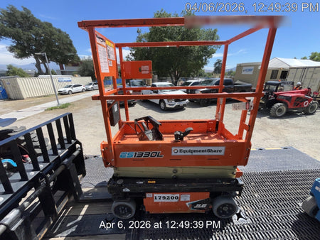2021 JLG ES1330L