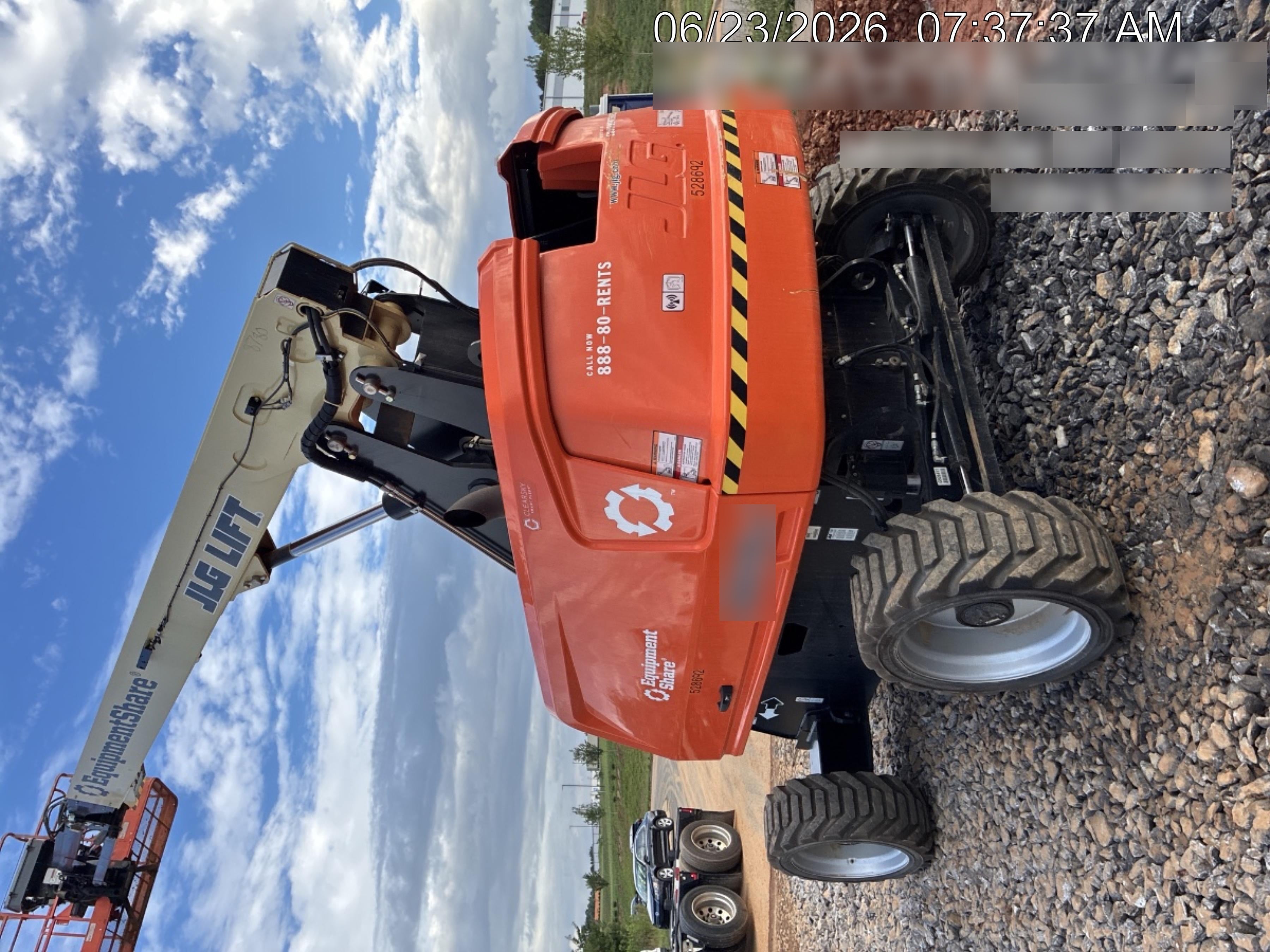 2025 JLG 660SJ