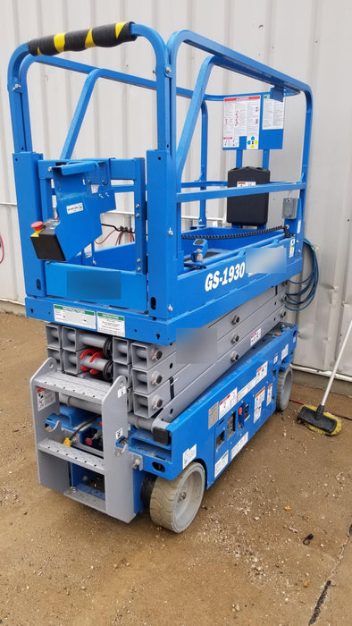 2020 Genie GS-1930 Solid Non Marking Tires, Beacon, Folding rails with half height swing gate