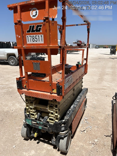 2021 JLG ES1932