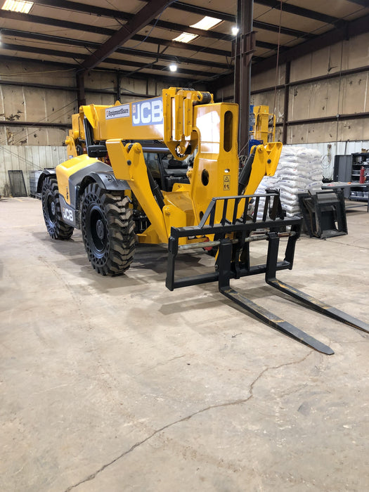 2019 JCB 510-56 Canopy, 74 HP, Solid Tires, STD Worklight, Beacon, Aux Hydraulics, Lifting Eye, Back up Alarm w/66" Carriage/60" Forks
