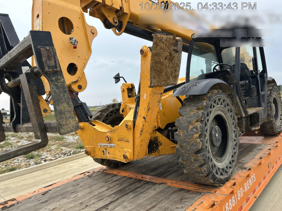 2019 JCB 510-56 74 HP w/Open ROPS, Beacon, Aux Hydraulics, Worklights, Solid Tires w/60" Carriage/Forks
