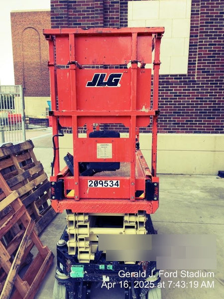 2022 JLG ES1932