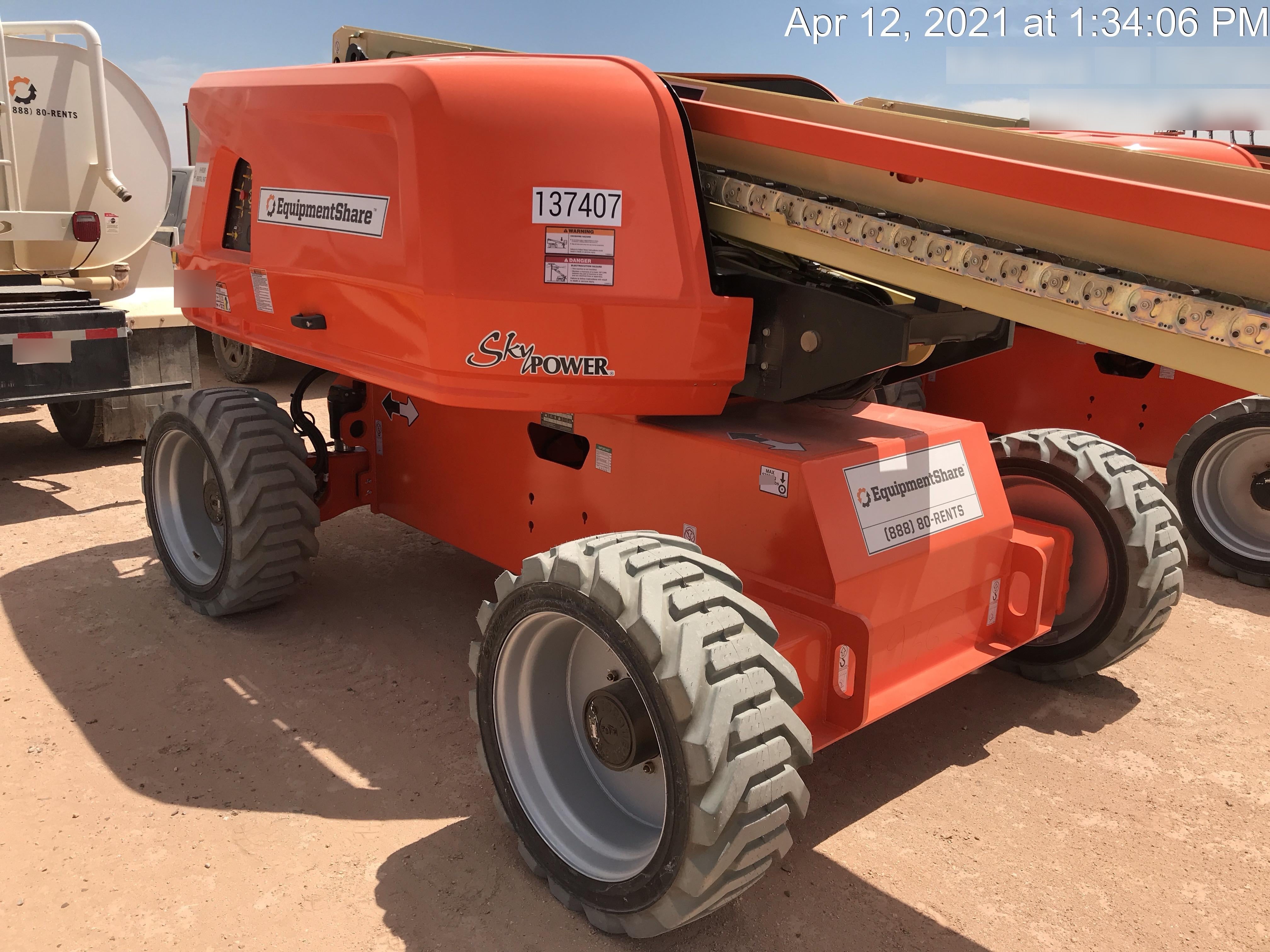 2021 JLG 600S