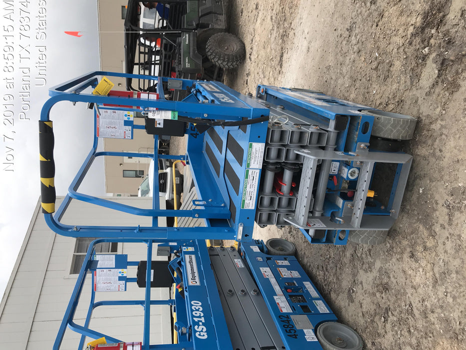 2019 Genie GS-1930 Fixed rails with chain Entry