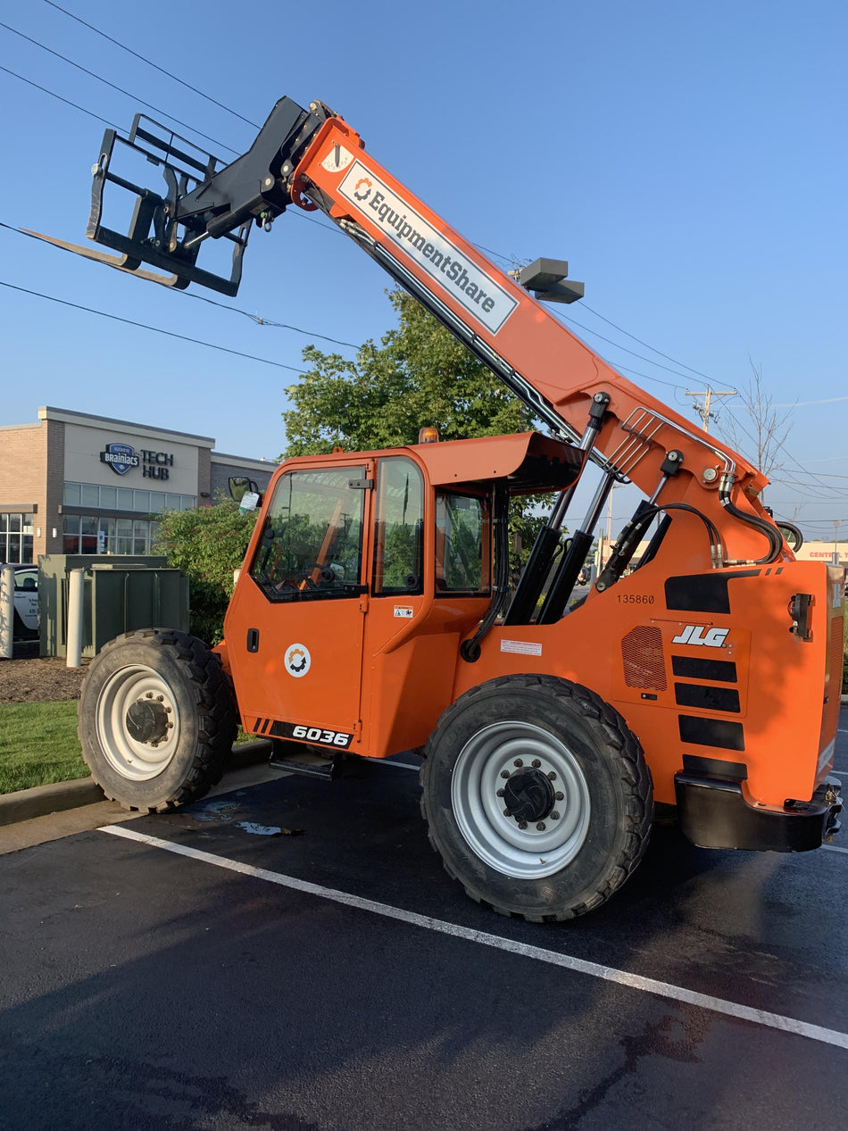 2021 JLG 6036