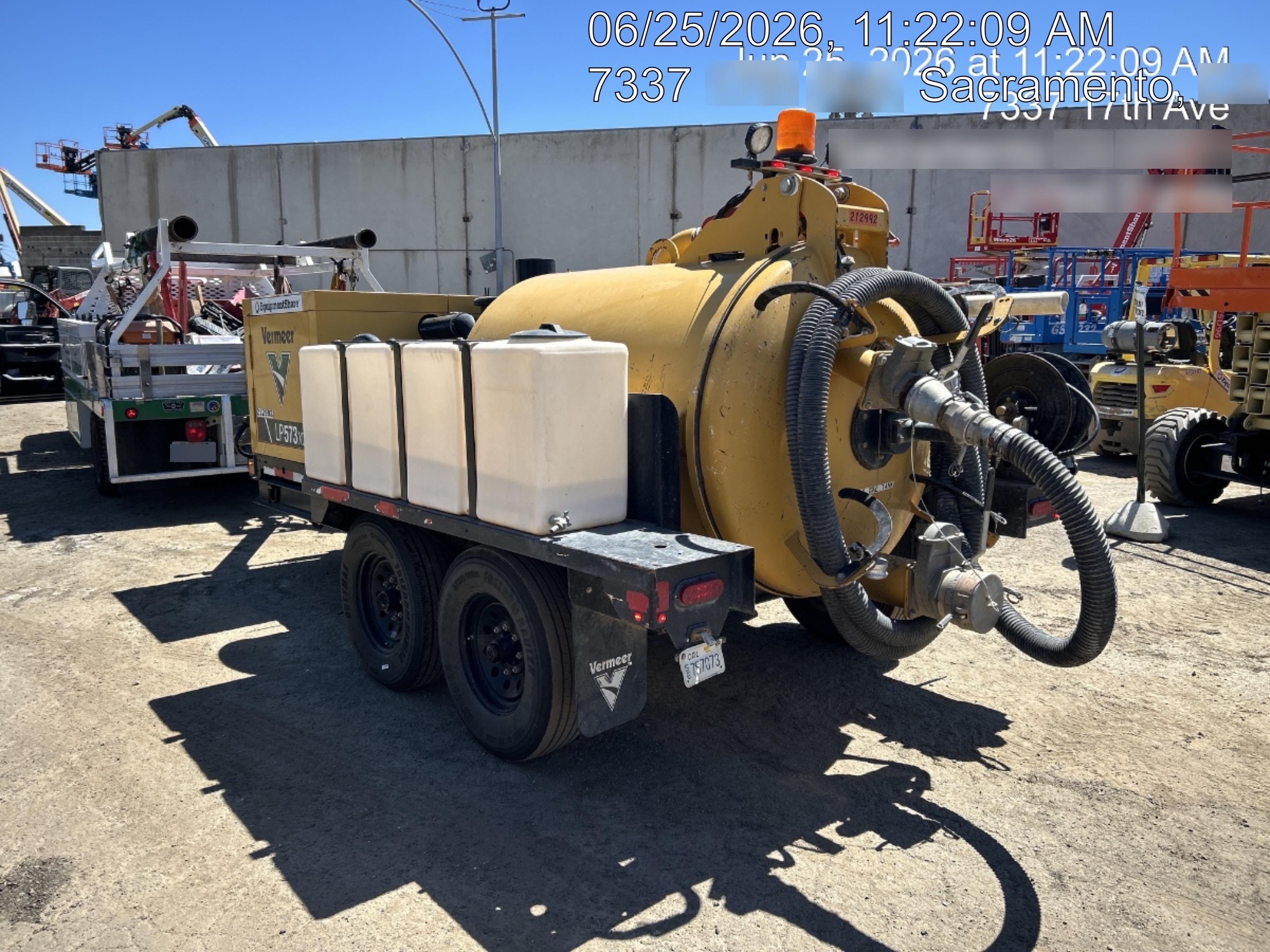 2022 VAC-TRON LP573XDT