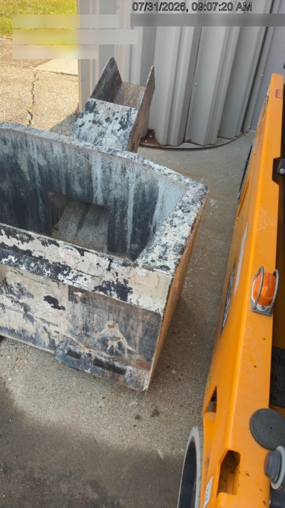 2021 BLUE DIAMOND 1/2 yd Concrete Bucket - Blue Diamond