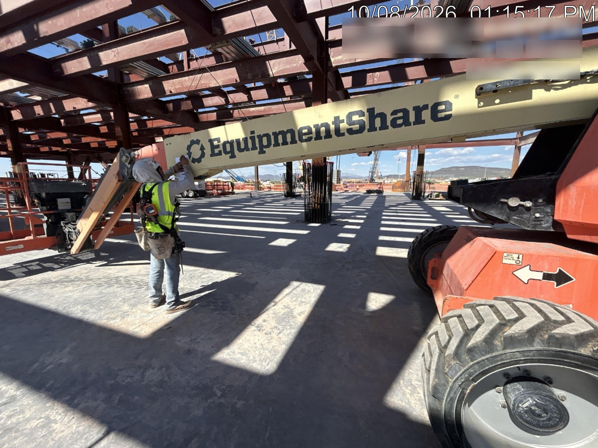 2023 JLG 660SJ
