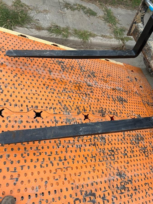 2018 Genie GTH-844 Genie GTH-844D w/Open ROPS, Solid Tires, Work Light/Beacon, 60" Carriage and Forks