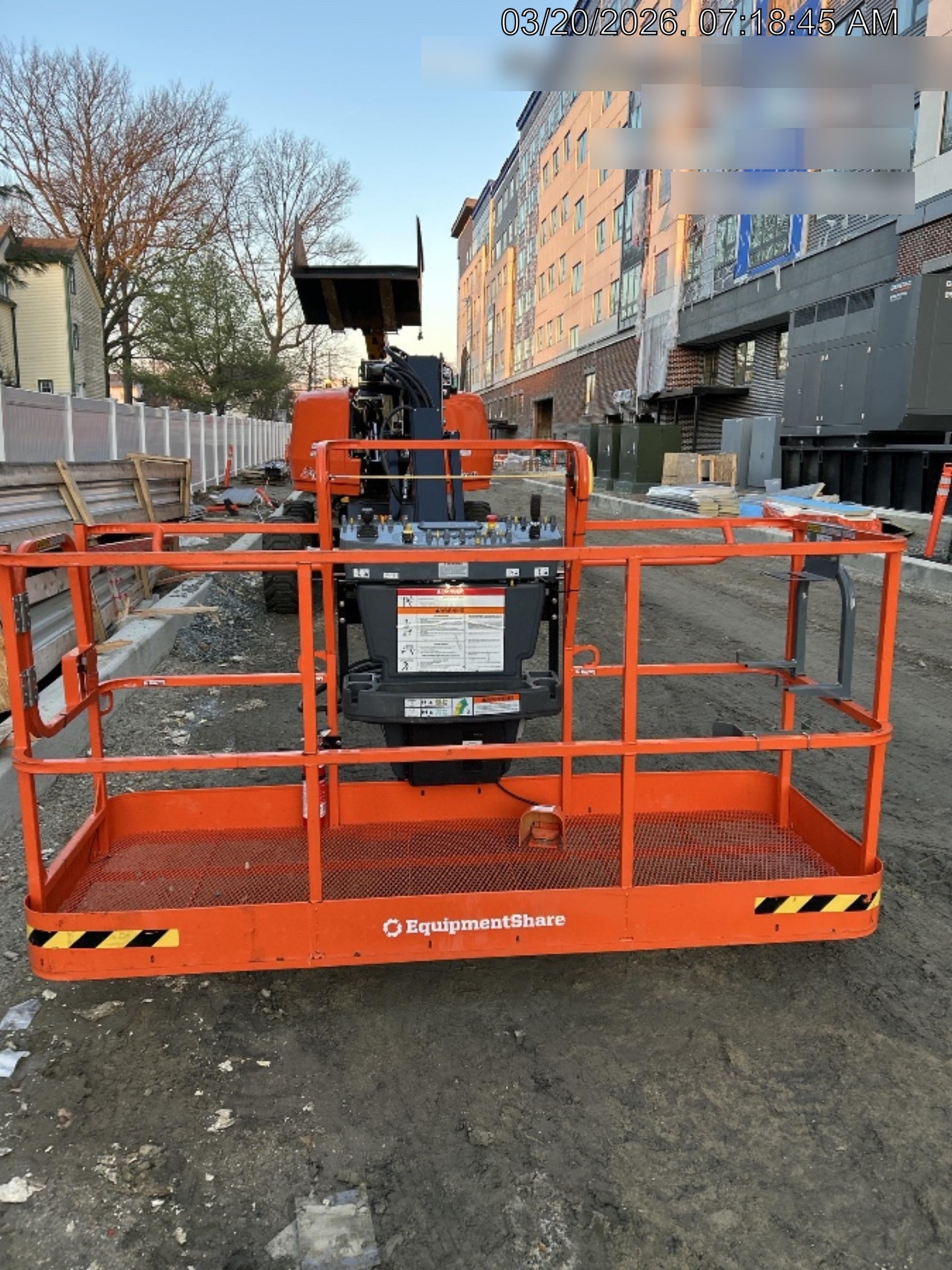 2025 JLG 660SJ