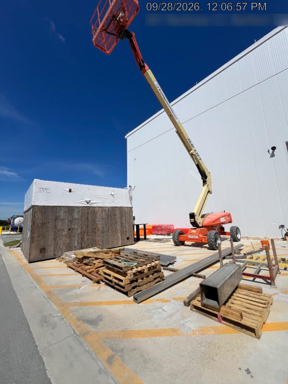 2021 JLG EC600SJ