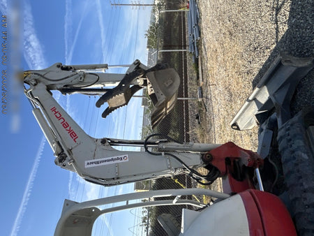 2022 TAKEUCHI TB235-2R