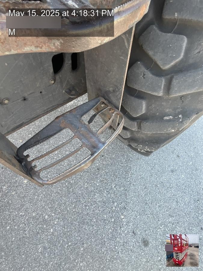 2018 Case 621G CLOSED CAB, JRB 416 STYLE HYD COUPLER