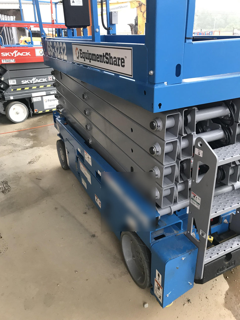 2022 GENIE GS-3232