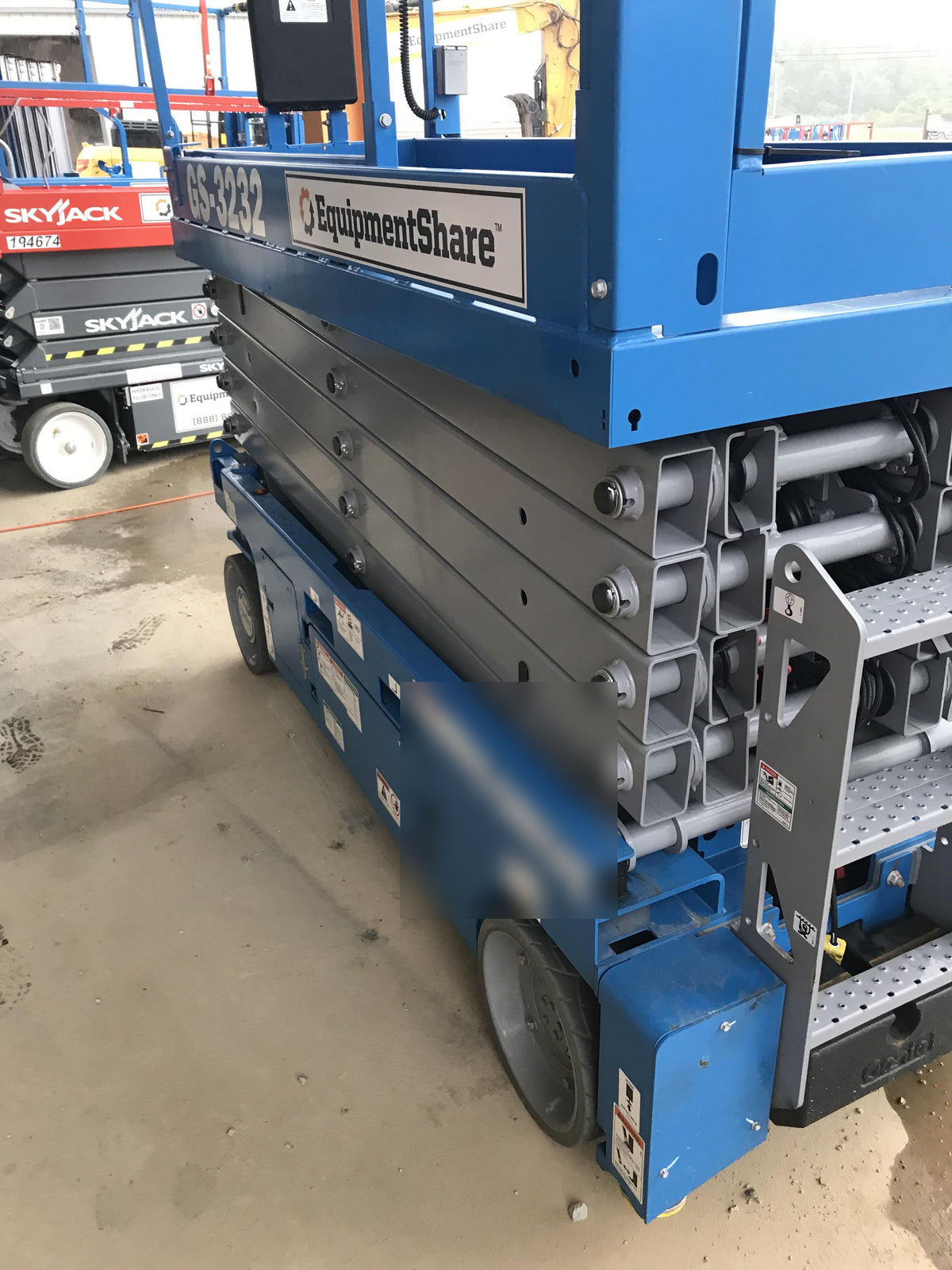 2022 GENIE GS-3232