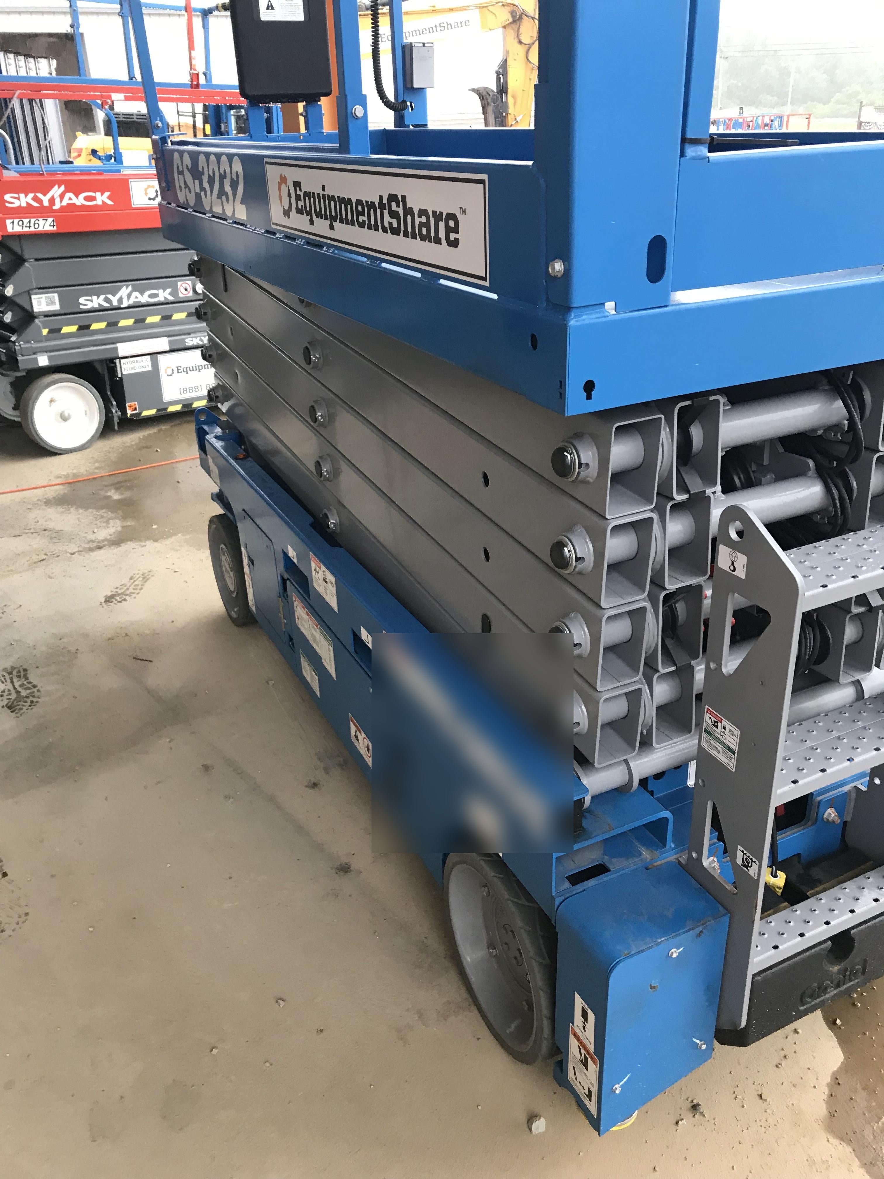 2022 GENIE GS-3232