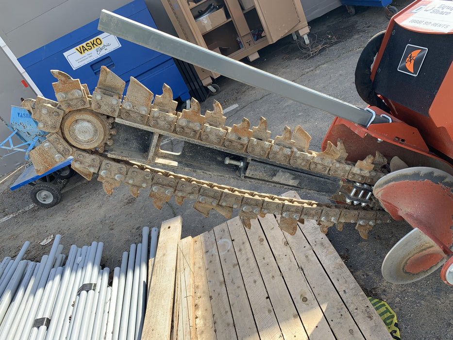 2020 DITCH WITCH C24XA