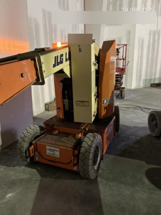 2019 JLG E300AJP