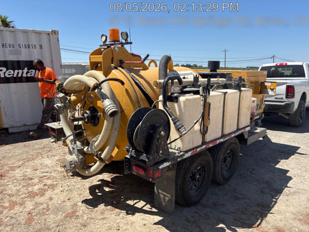 2023 VAC-TRON LP573XDT