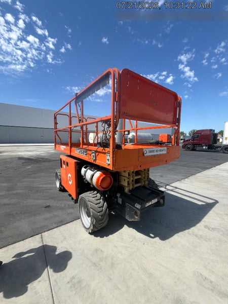 2022 JLG RT2669