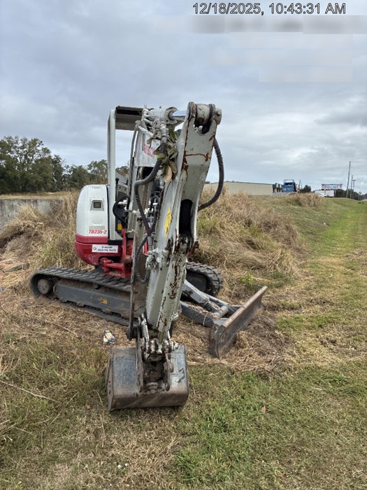 2020 TAKEUCHI TB235-2R