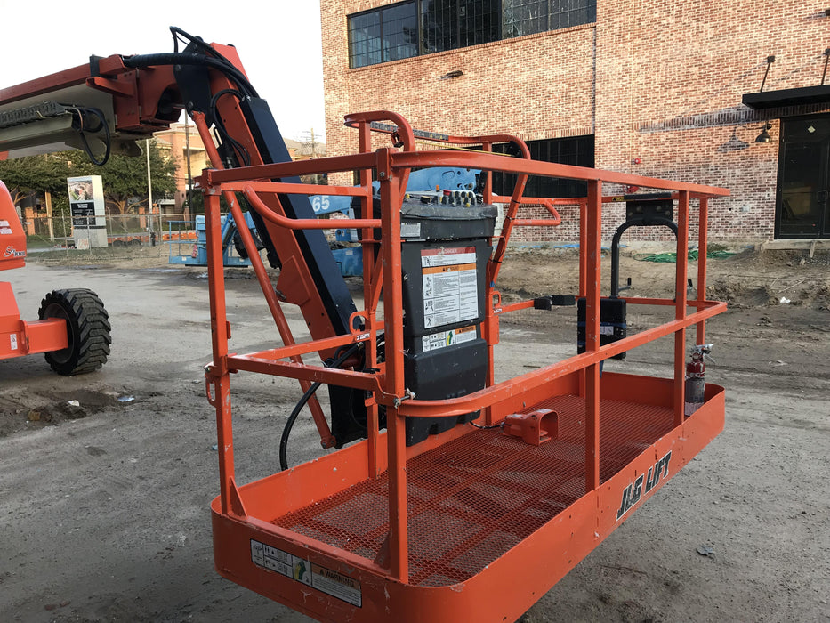 2019 JLG 660SJ
