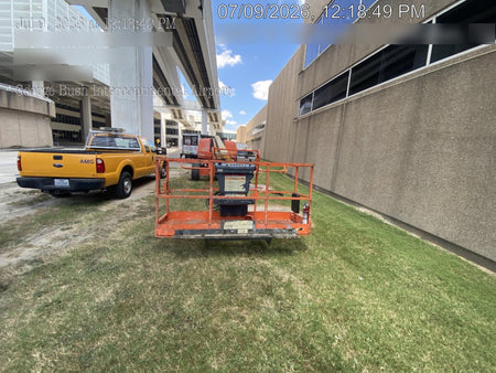 2022 JLG 660SJ