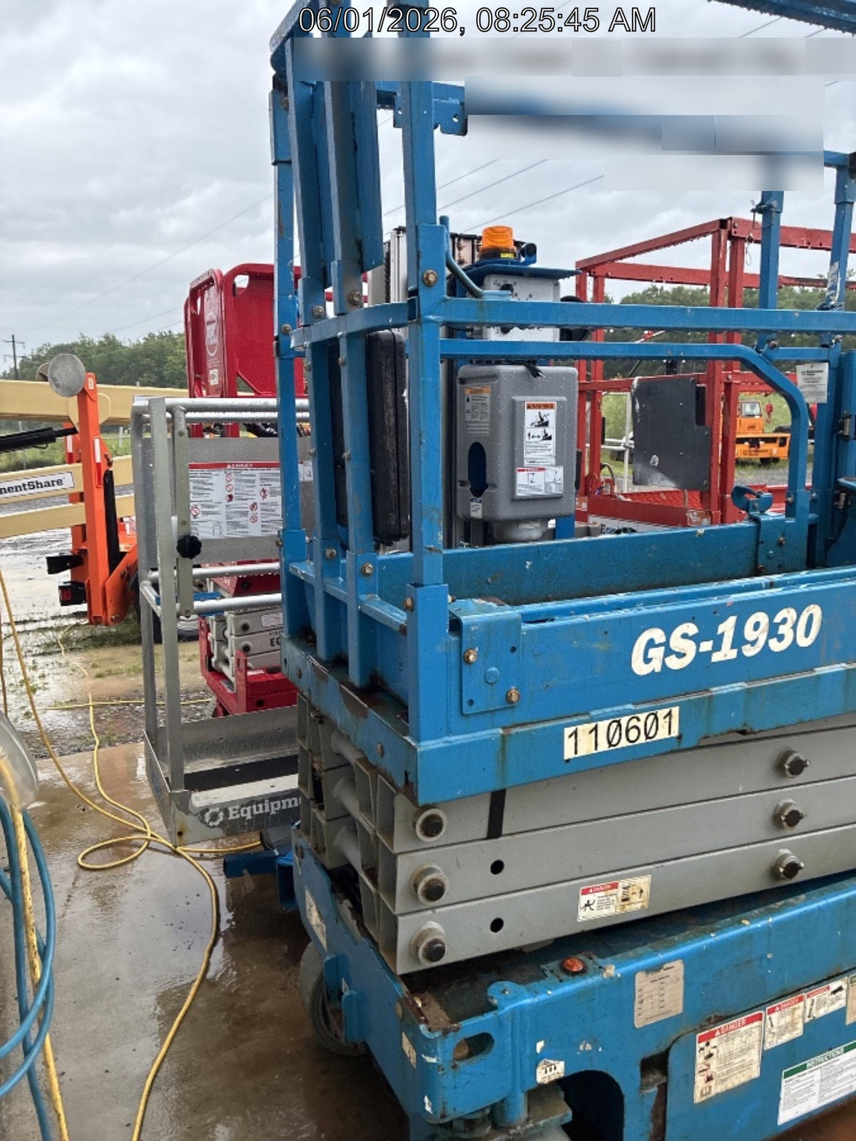 2020 Genie GS-1930 Solid Non Marking Tires, Beacon, Folding rails with half height swing gate