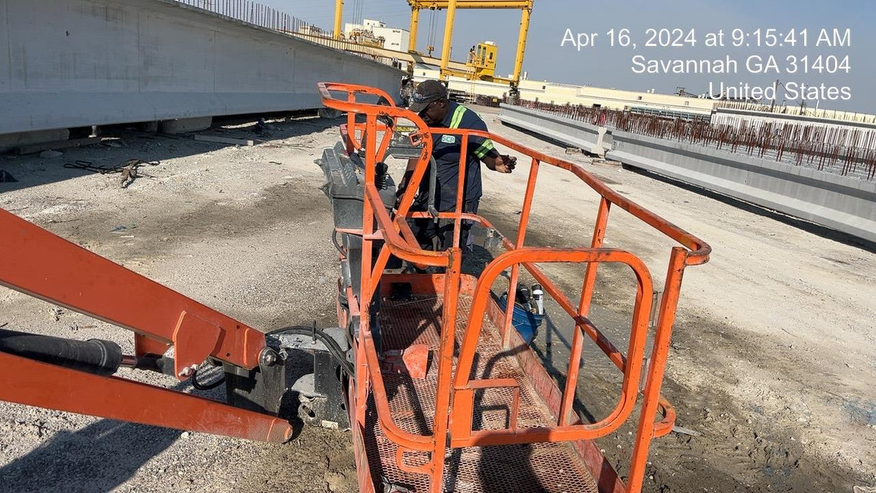 2019 JLG 460SJ