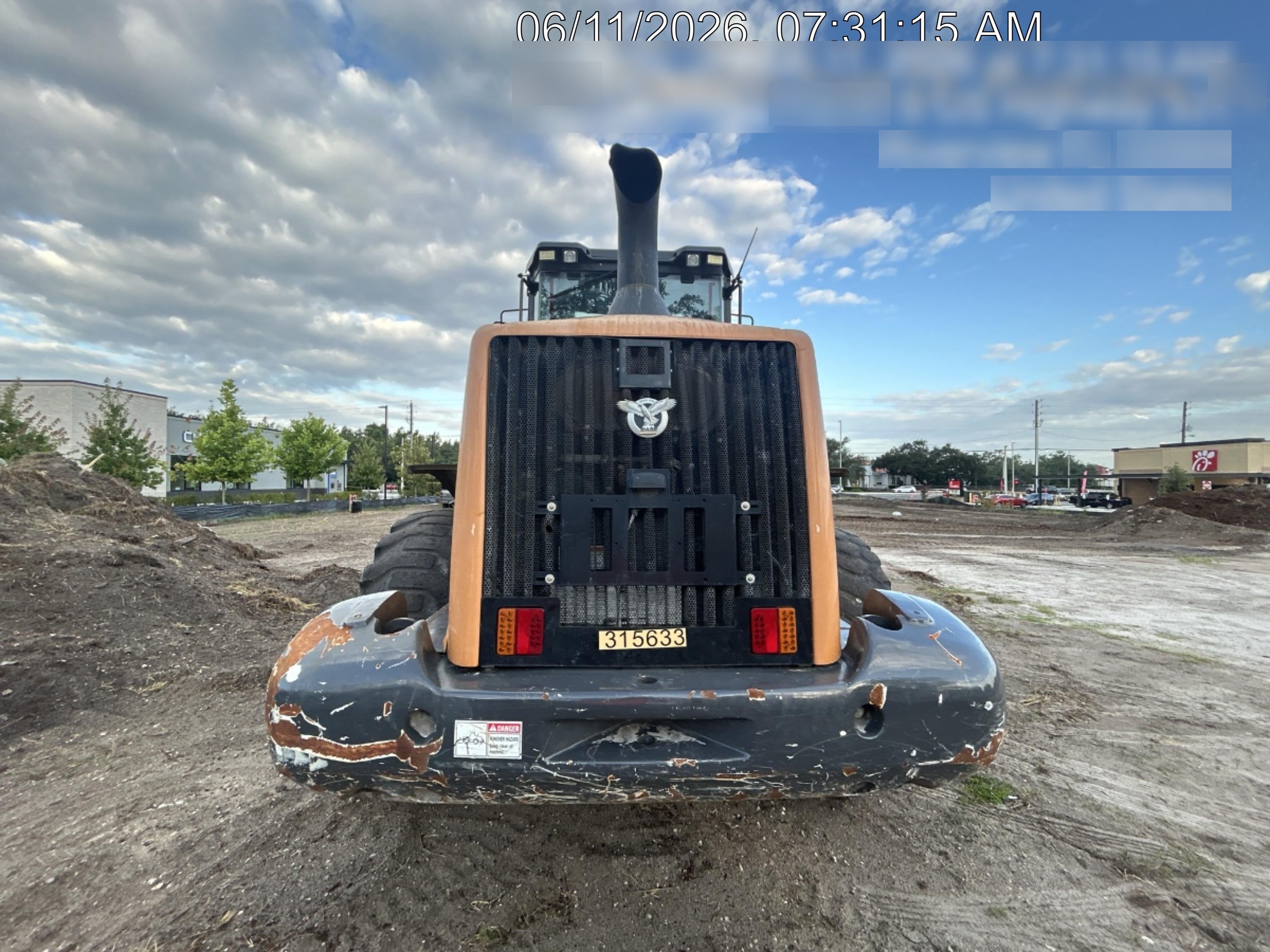 2023 CASE 821G