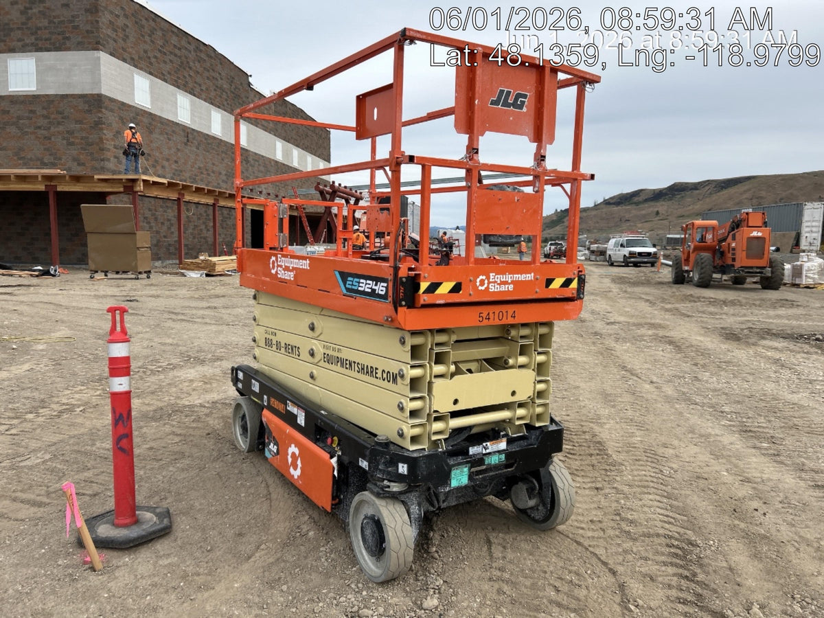 2025 JLG ES3246