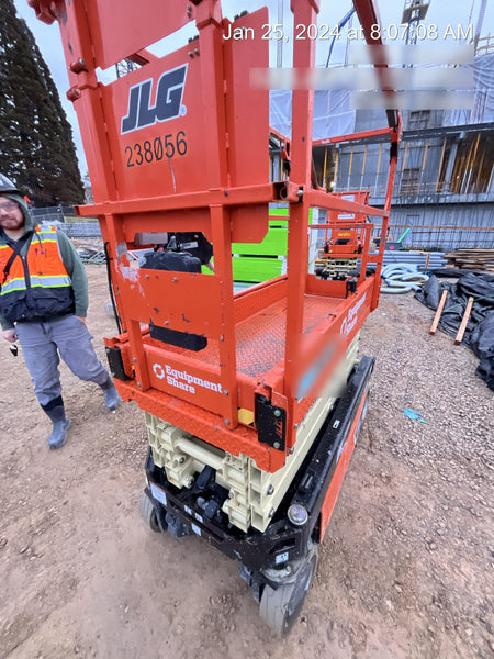 2022 JLG ES1932