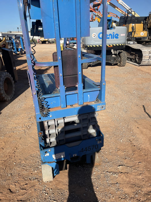 2019 Genie GS-1930 Fixed rails with chain Entry