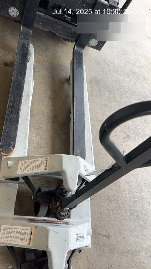 2025 STRONGWAY 4400 lb Pallet Jack