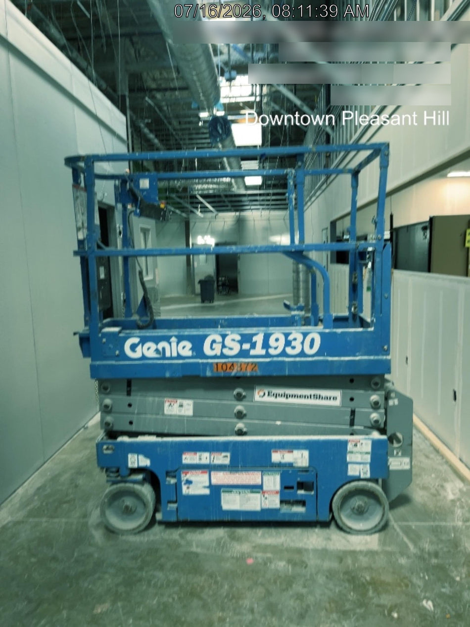 2020 Genie GS-1930 Solid Non Marking Tires, Beacon, Folding rails with half height swing gate, 800W Inverter