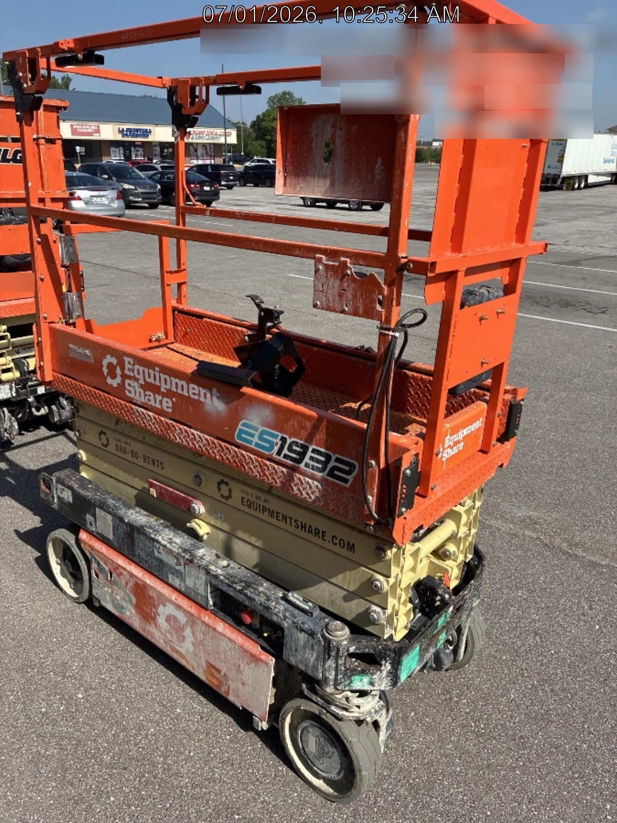 2022 JLG ES1932