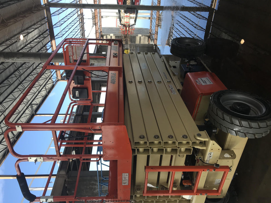 2019 JLG 4069LE Solid Non Marking Tires, Rotating Beacon