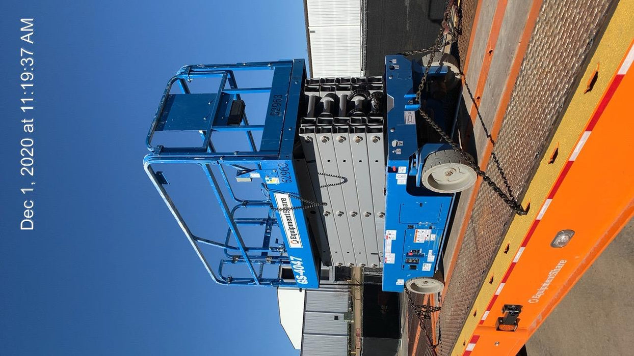 2019 Genie GS-4047 Folding rails with half height swing gate
