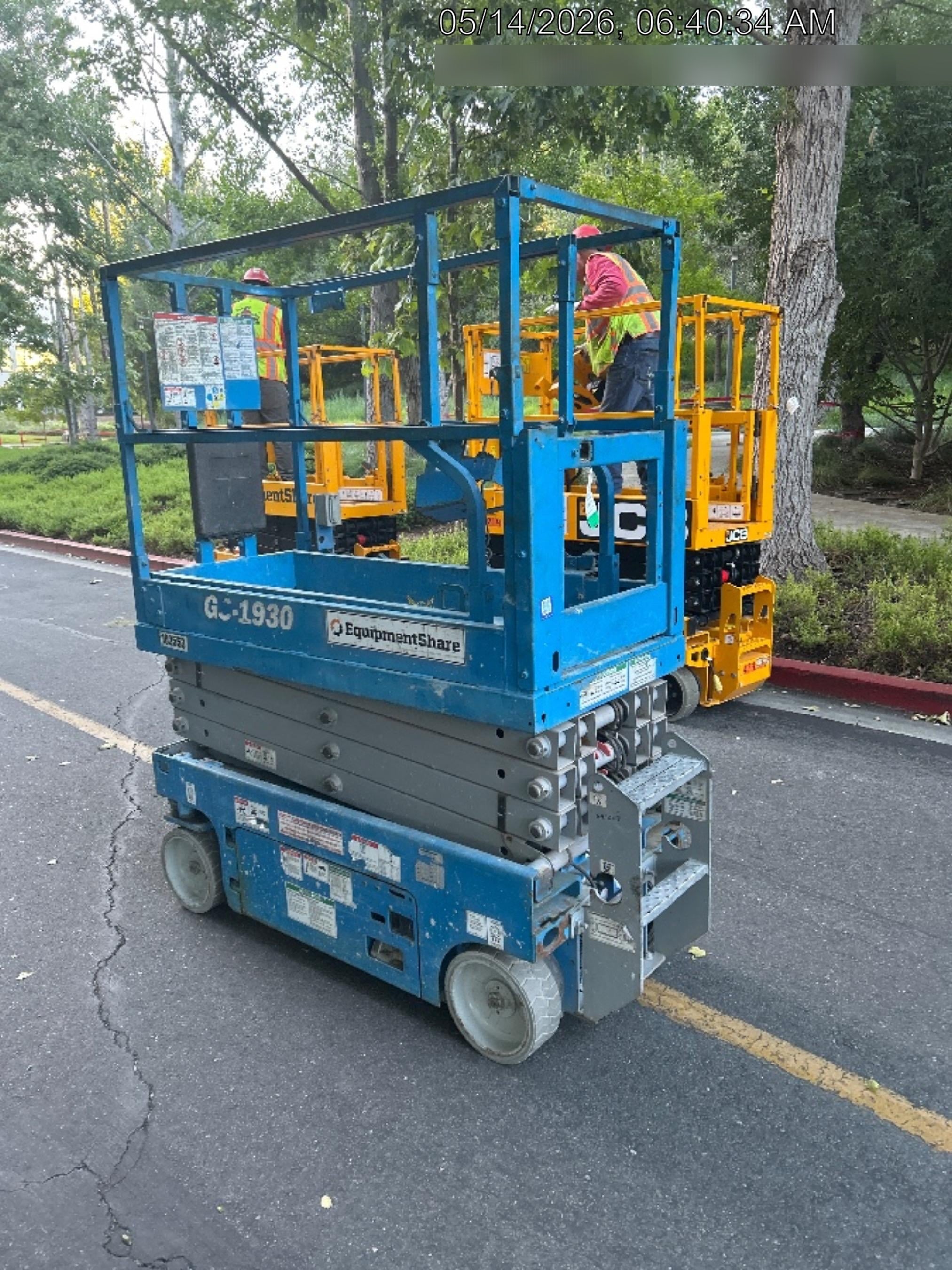 2020 Genie GS-1930 Solid Non Marking Tires, Beacon, Folding rails with half height swing gate, 800W Inverter