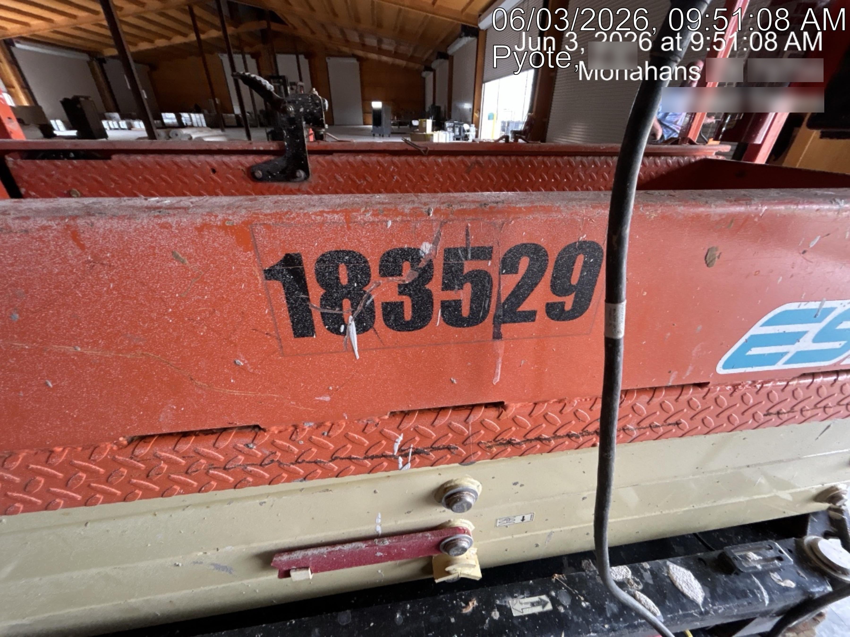 2021 JLG ES1932