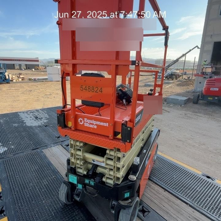 2025 JLG ES1932