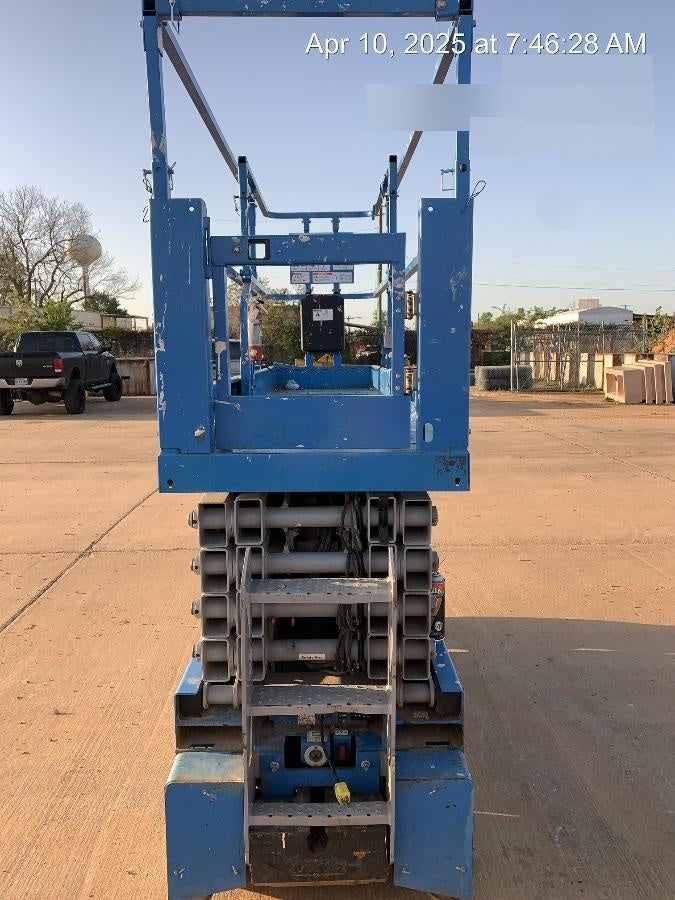 2022 GENIE GS-3232