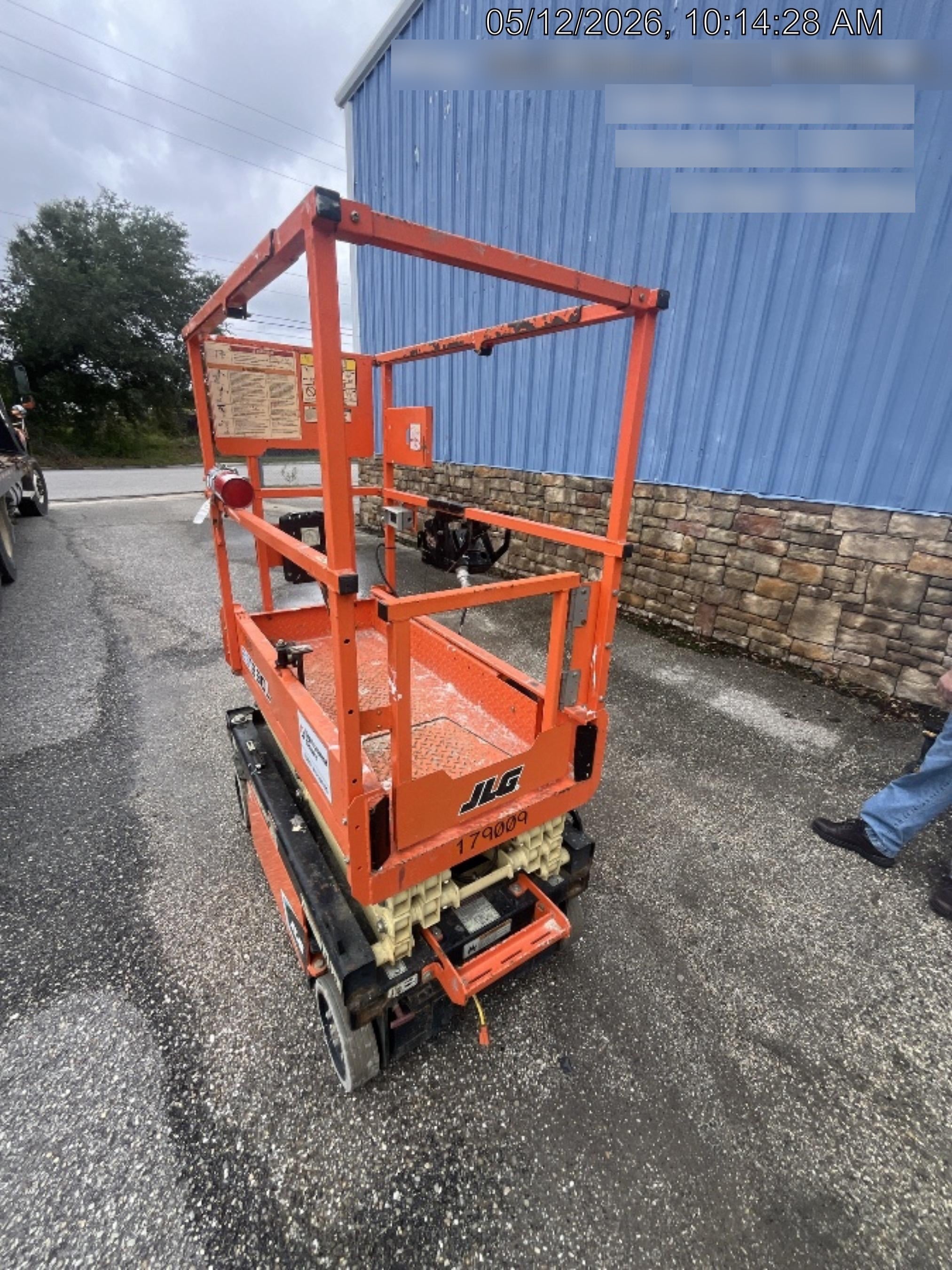 2021 JLG ES1330L