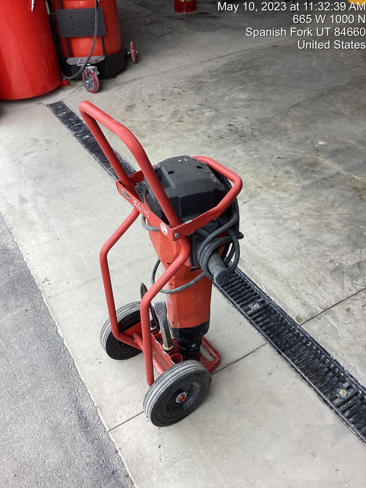 2023 HILTI TE 3000-AVR