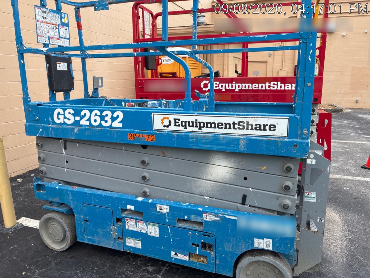 2023 GENIE GS-2632