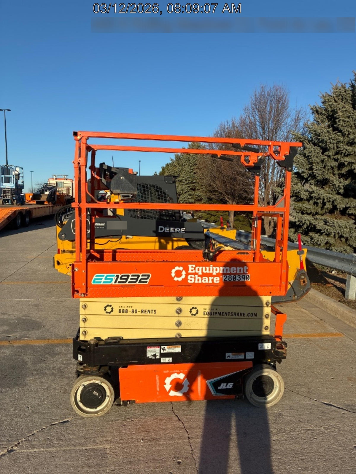 2022 JLG ES1932