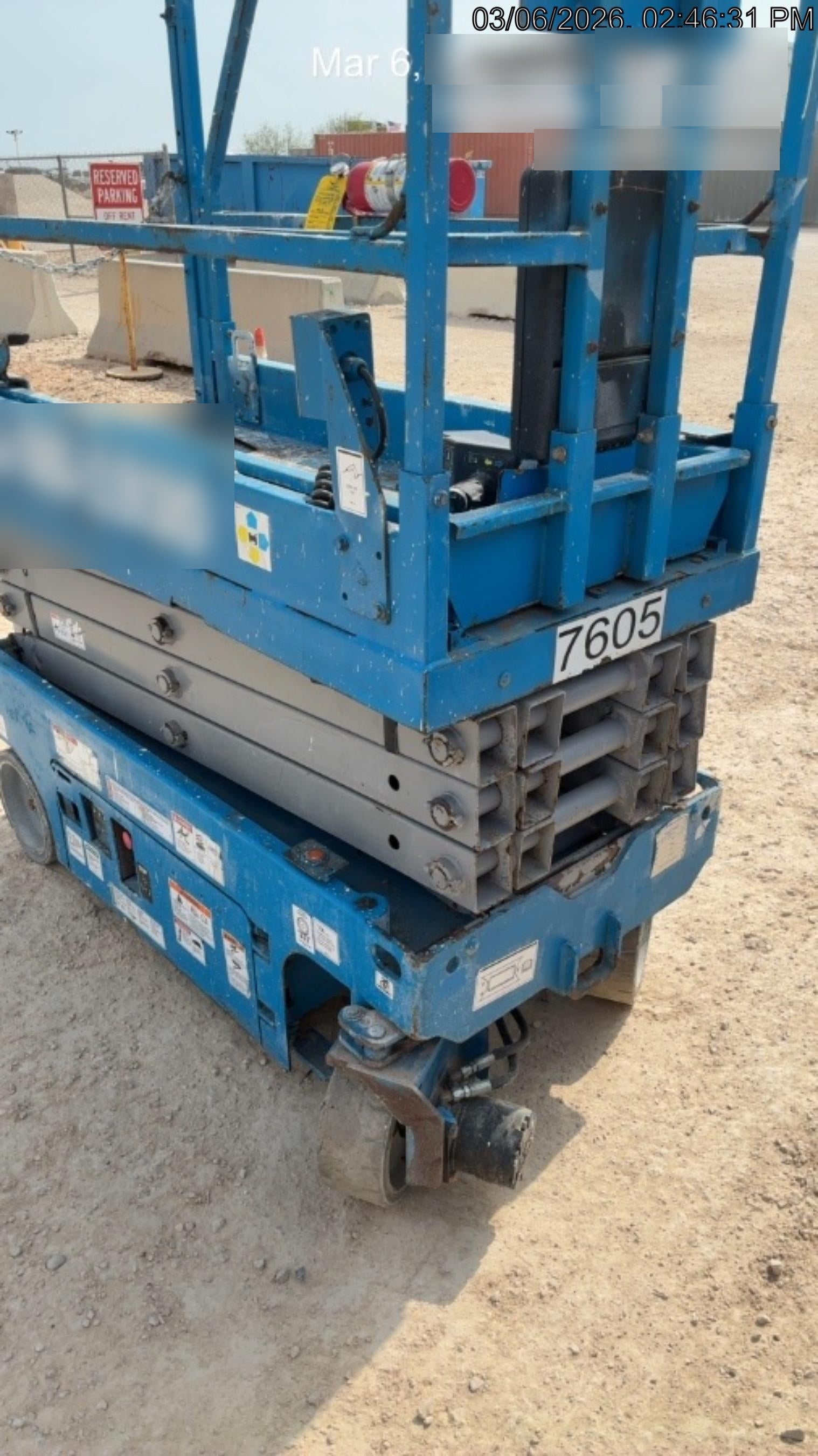 2017 Genie GS-1930 Genie GS-1930 Lift w/Fixed Rail and Chain Entry